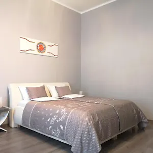 central-apartment-budapest-1136.inbudapesthotels.com/